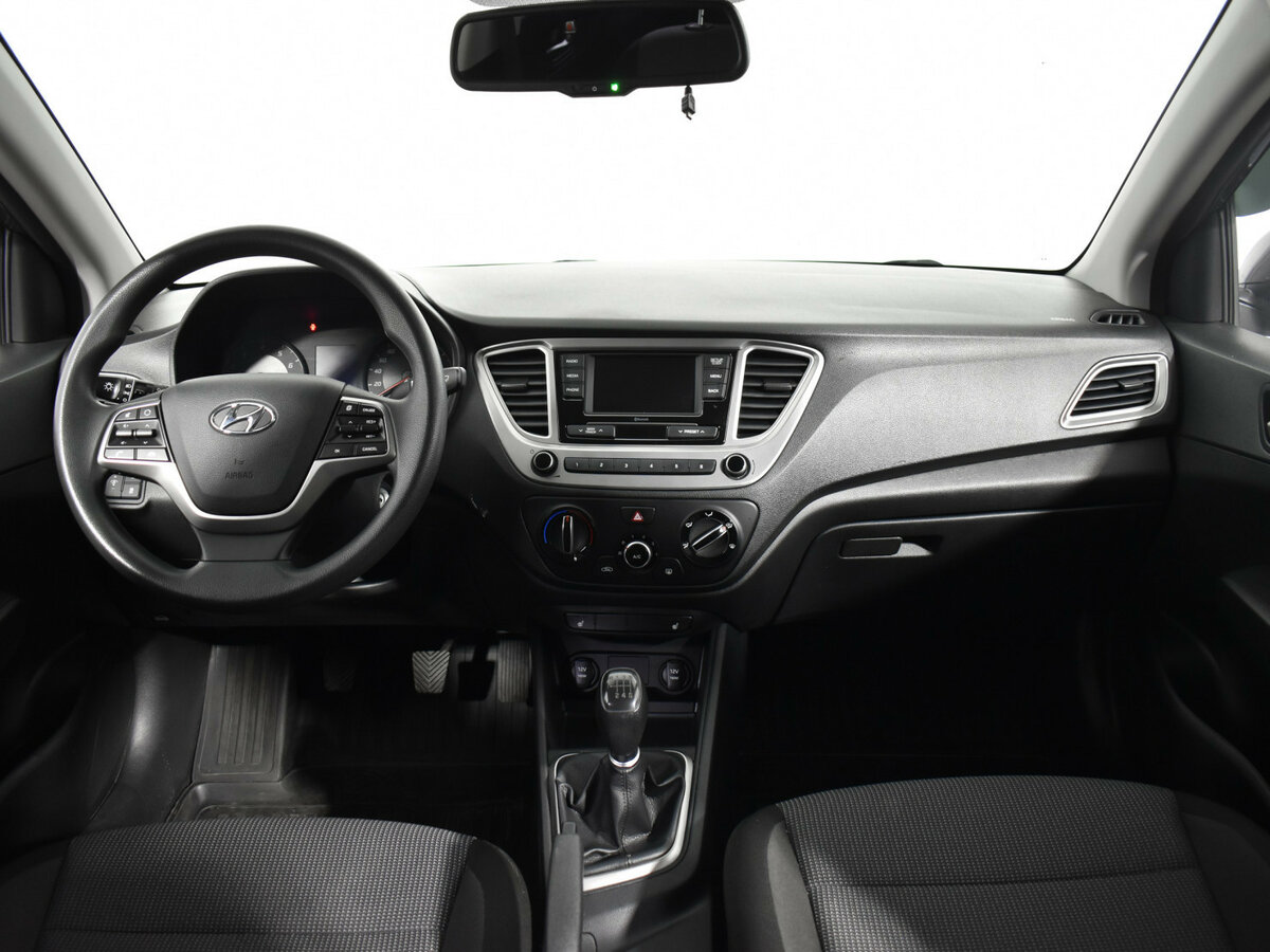 Hyundai Solaris II Рестайлинг, 2021 Фото №11