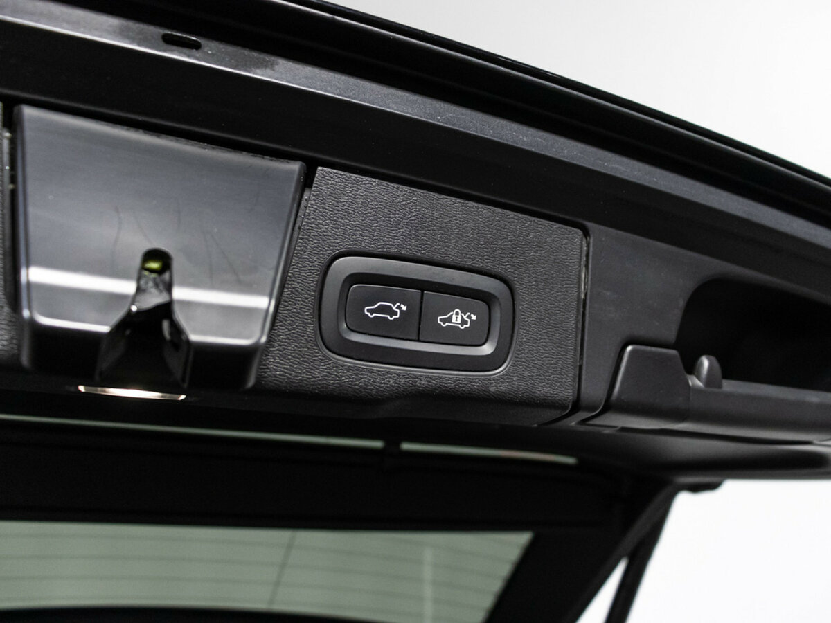 Volvo XC60 II, 2020 Фото №17