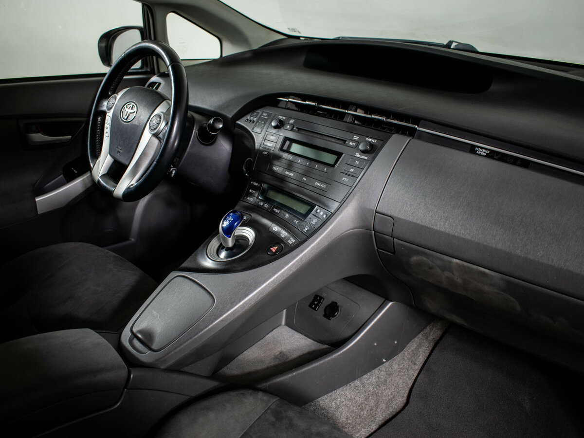 Toyota Prius III (XW30), 2009 Фото №11