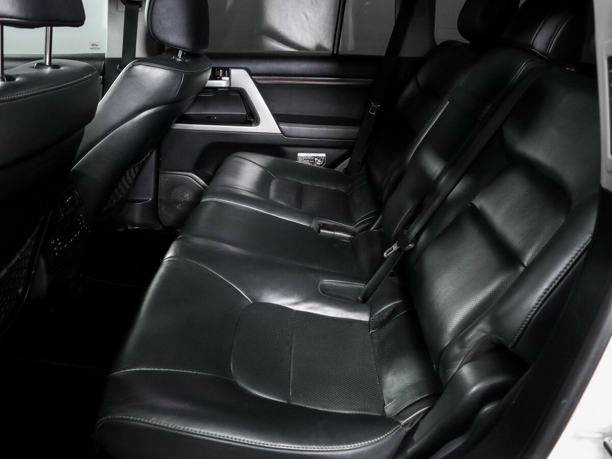 Toyota Land Cruiser 200 Series Рестайлинг 2, 2015 Фото №10