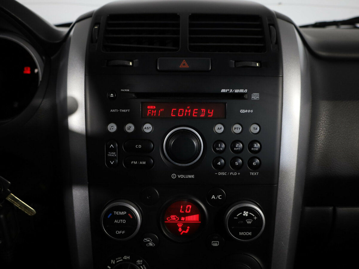 Suzuki Grand Vitara II Рестайлинг, 2011 Фото №10