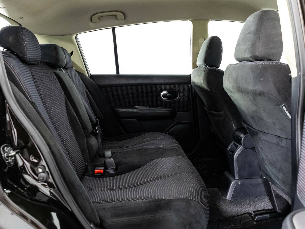 Nissan Tiida I, 2010 Фото №12