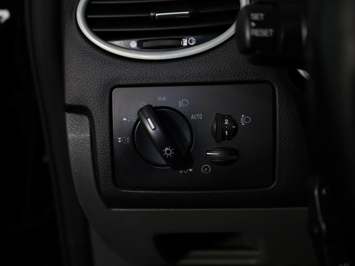 Ford Focus II Рестайлинг, 2009 Фото №13