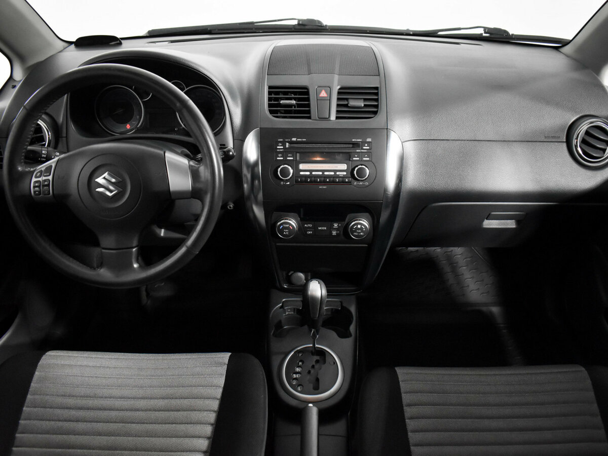 Suzuki SX4 I (Classic) Рестайлинг, 2010 Фото №11