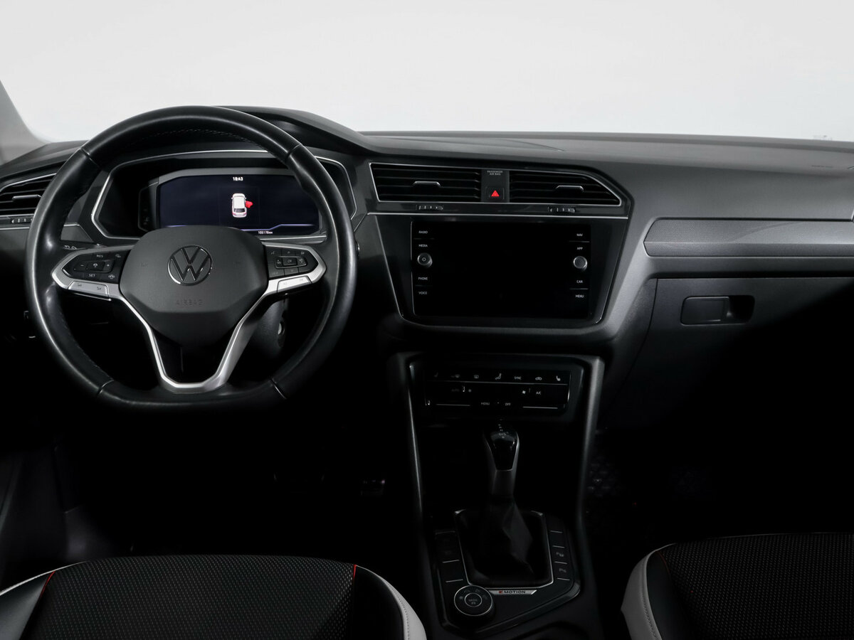 Volkswagen Tiguan II Рестайлинг, 2021 Фото №12