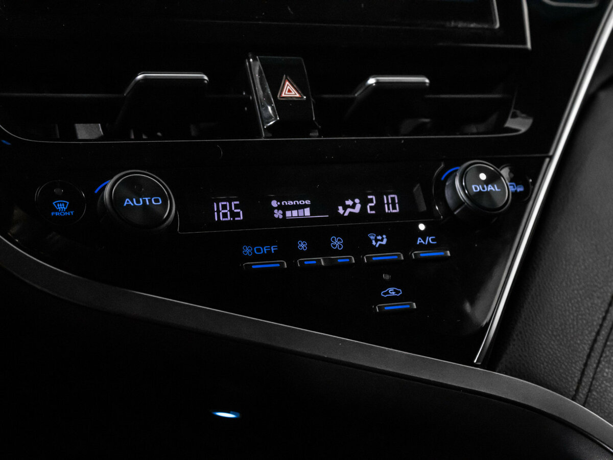 Toyota Camry VIII (XV70) Рестайлинг, 2022 Фото №17