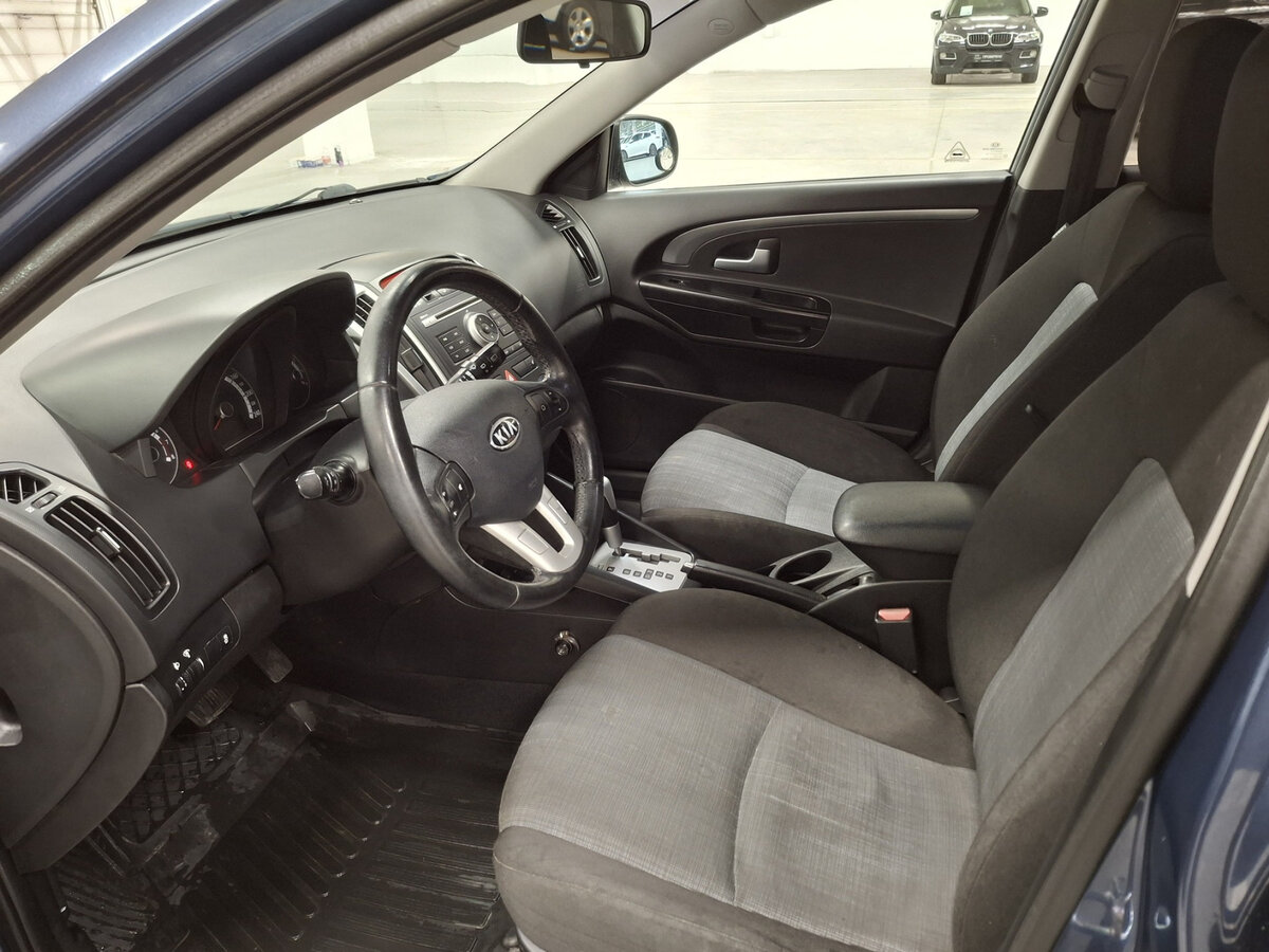 Kia Ceed I Рестайлинг, 2011 Фото №14