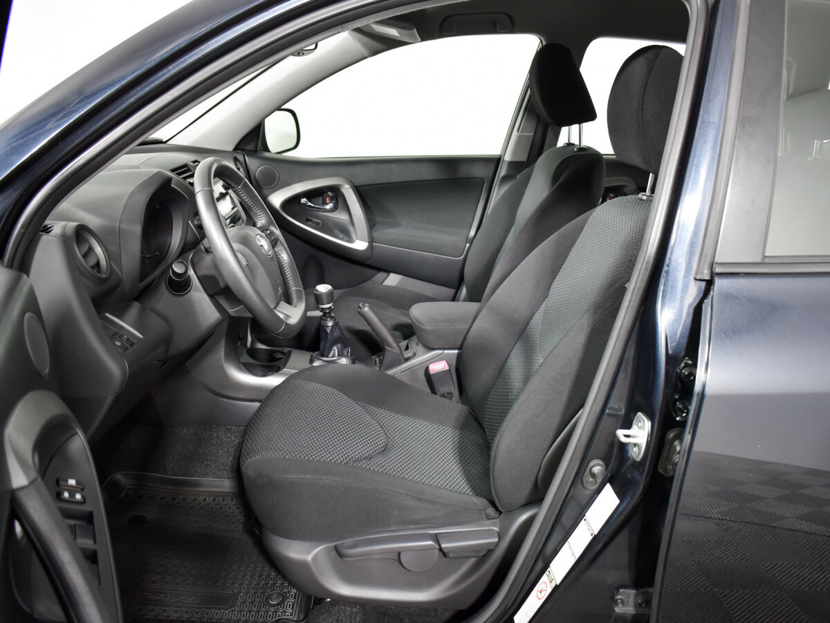 Toyota RAV4 III (XA30) Рестайлинг, 2011 Фото №10