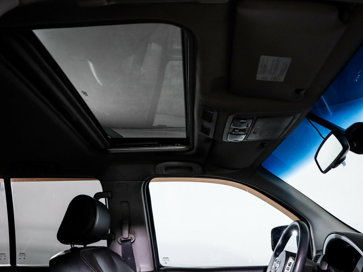 Nissan Pathfinder III Рестайлинг, 2010 Фото №16