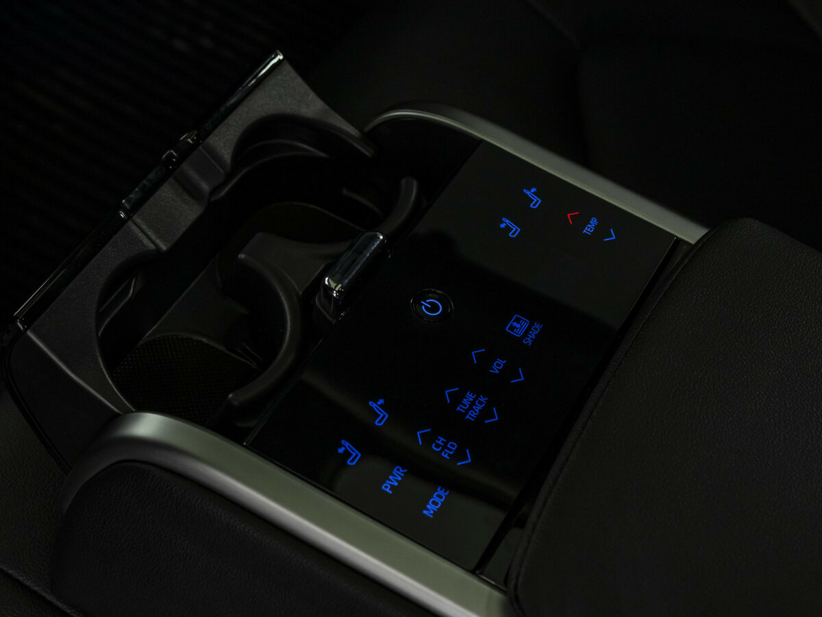 Toyota Camry VIII (XV70) Рестайлинг, 2023 Фото №16