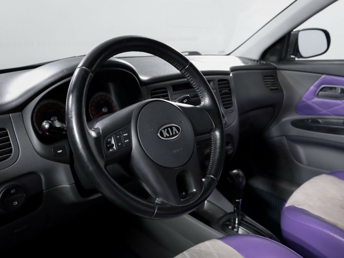 Kia Rio II Рестайлинг, 2011 Фото №11
