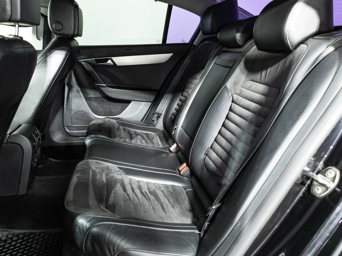 Volkswagen Passat B7, 2011 Фото №9