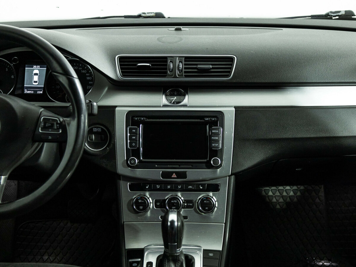 Volkswagen Passat B7, 2011 Фото №13