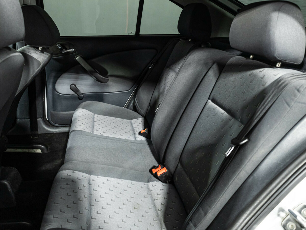 Skoda Octavia I (A4) Рестайлинг, 2010 Фото №10