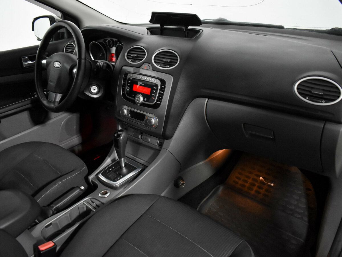 Ford Focus II Рестайлинг, 2010 Фото №15