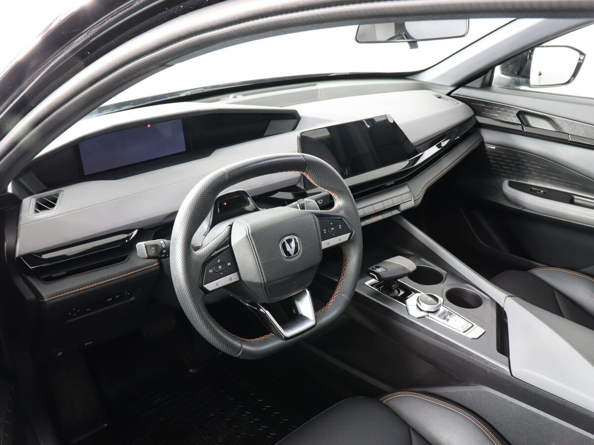 Changan UNI-V I, 2023 Фото №9